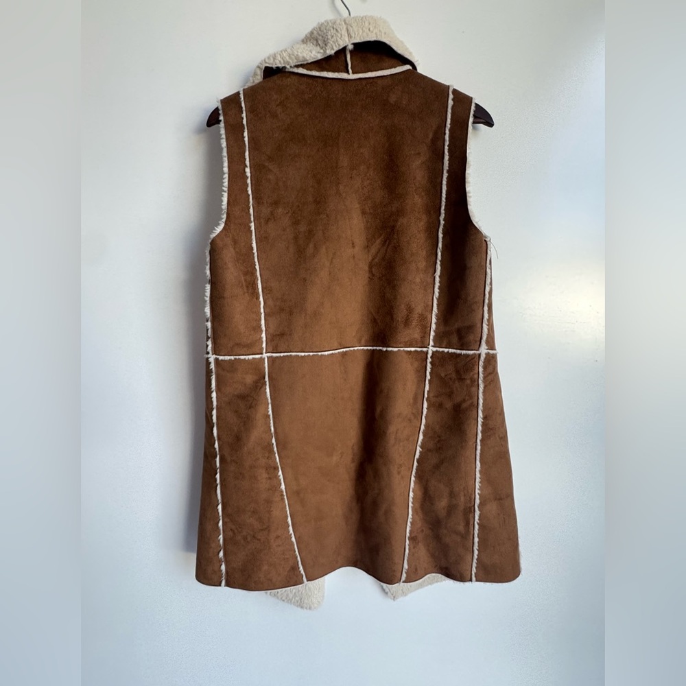 NEW EVEREVE John + Jenn Beatty Faux Fur Sherling Vest Camel Women Medium Scandi - Picture 8 of 8